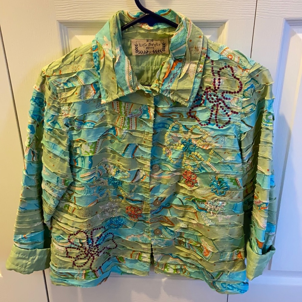 Life Style Petite Women’s Green Jacket with Button Closure SP